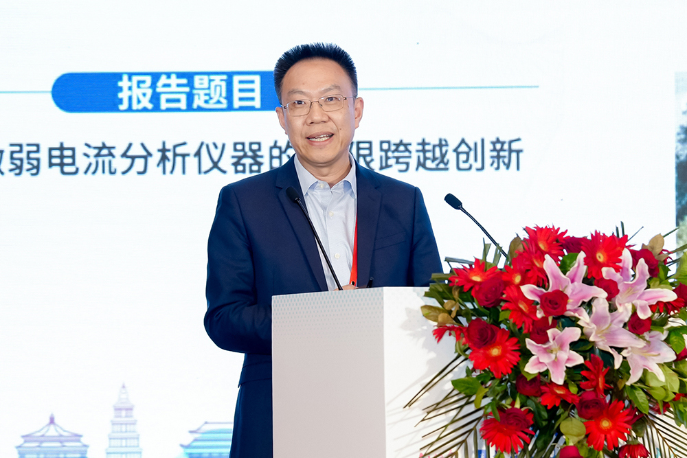 CY02710.jpg CY02710.jpg